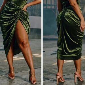 PrettyLittleThing Asymmetrical Green Velvet Skirt Size 22